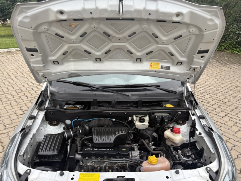AGILE 1.4 MPFI LTZ 8V FLEX 4P MANUAL - 2013 - GARIBALDI