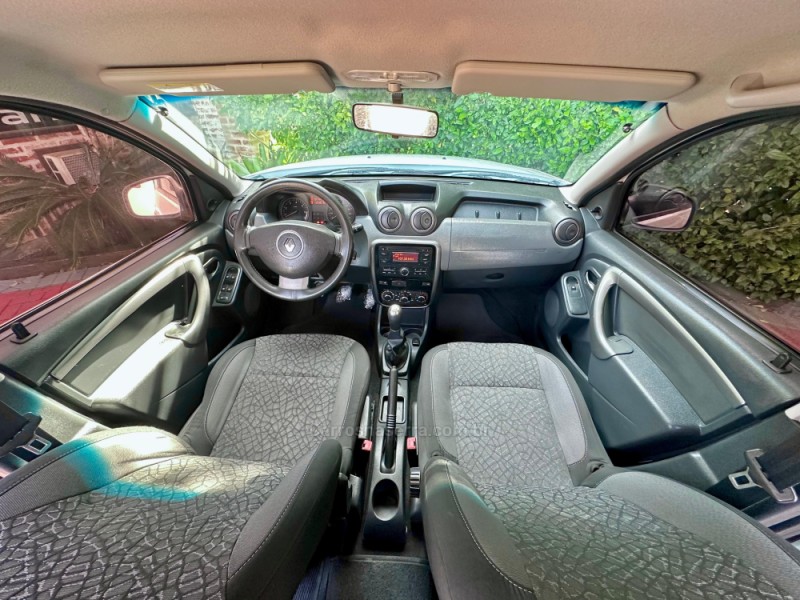 DUSTER 1.6 EXPRESSION 4X2 16V FLEX 4P MANUAL - 2015 - ROLANTE
