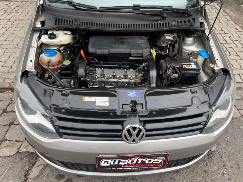 FOX 1.0 MI TRENDLINE 8V FLEX 4P MANUAL - 2013 - CAXIAS DO SUL