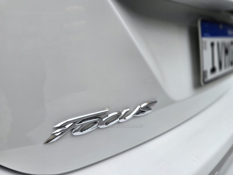 FOCUS 1.6 SE HATCH 16V FLEX 4P AUTOMÁTICO - 2014 - CAXIAS DO SUL