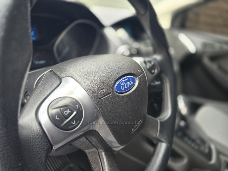 FOCUS 1.6 SE HATCH 16V FLEX 4P AUTOMÁTICO - 2014 - CAXIAS DO SUL