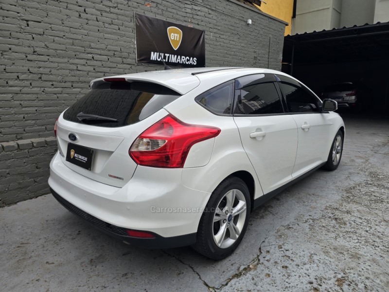 FOCUS 1.6 SE HATCH 16V FLEX 4P AUTOMÁTICO - 2014 - CAXIAS DO SUL