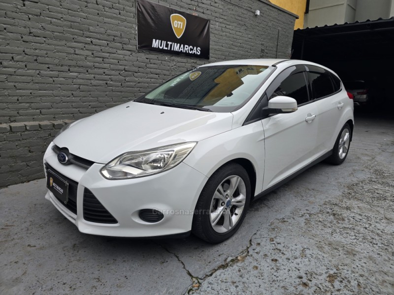 FOCUS 1.6 SE HATCH 16V FLEX 4P AUTOMÁTICO - 2014 - CAXIAS DO SUL