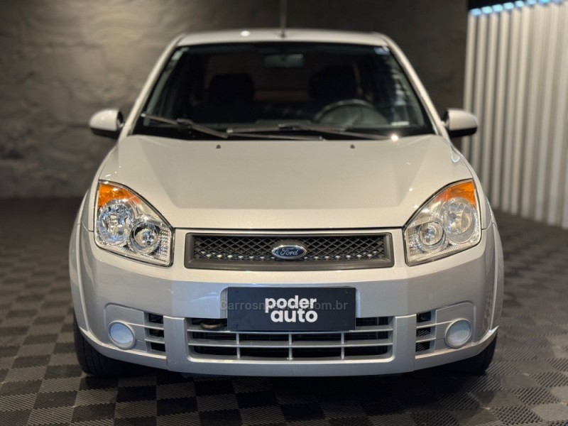FIESTA 1.6 MPI SEDAN 8V FLEX 4P MANUAL - 2009 - FARROUPILHA