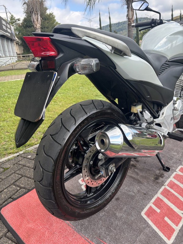 CB 300R  - 2014 - FELIZ