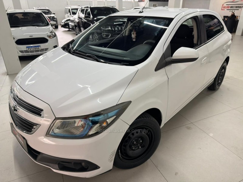 ONIX 1.4 MPFI LT 8V FLEX 4P MANUAL - 2014 - CAXIAS DO SUL