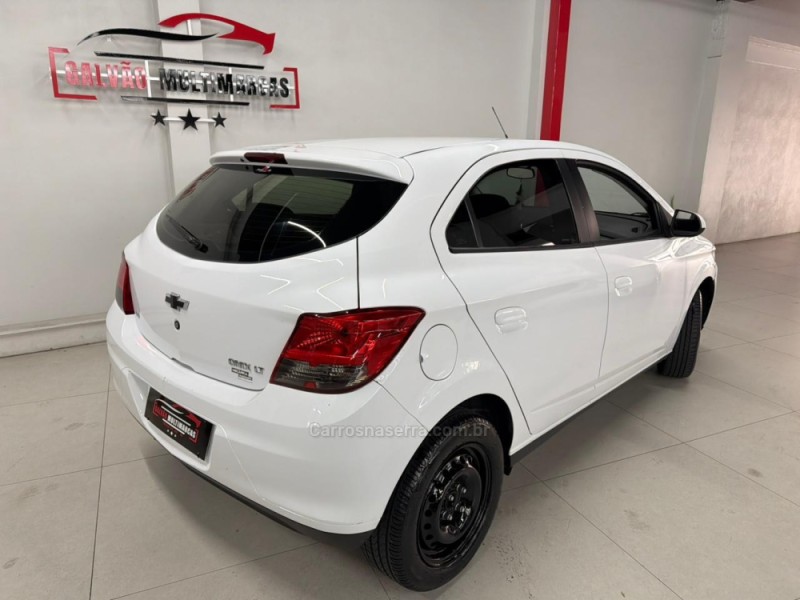 ONIX 1.4 MPFI LT 8V FLEX 4P MANUAL - 2014 - CAXIAS DO SUL