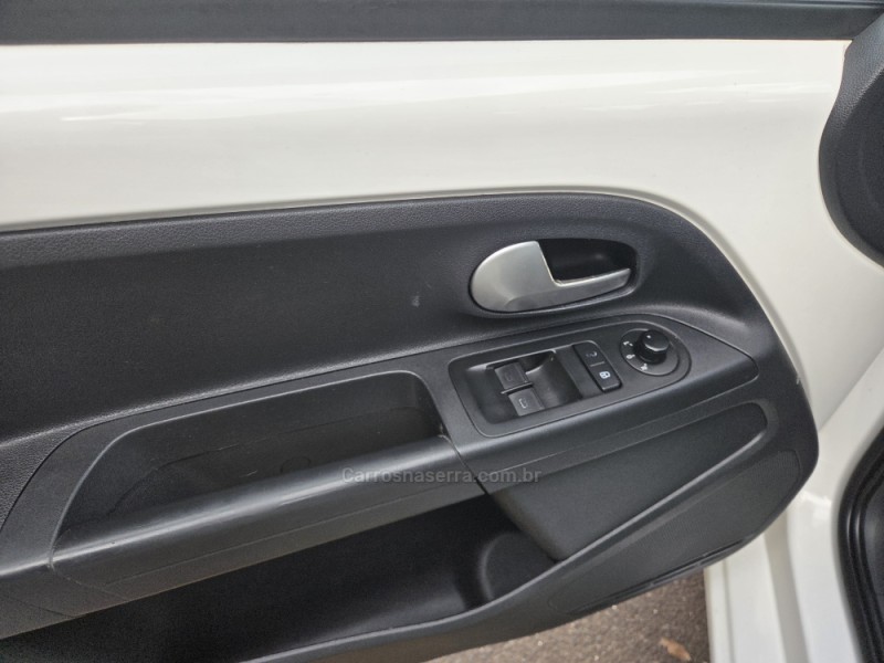 UP 1.0 MPI MOVE UP 12V FLEX 2P MANUAL - 2015 - PICADA CAFé
