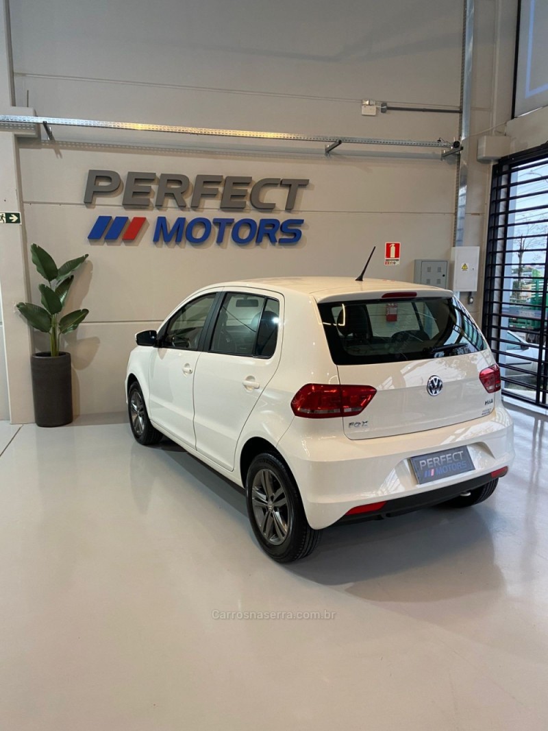 FOX 1.6 MSI TRENDLINE 8V FLEX 4P MANUAL - 2016 - BENTO GONçALVES