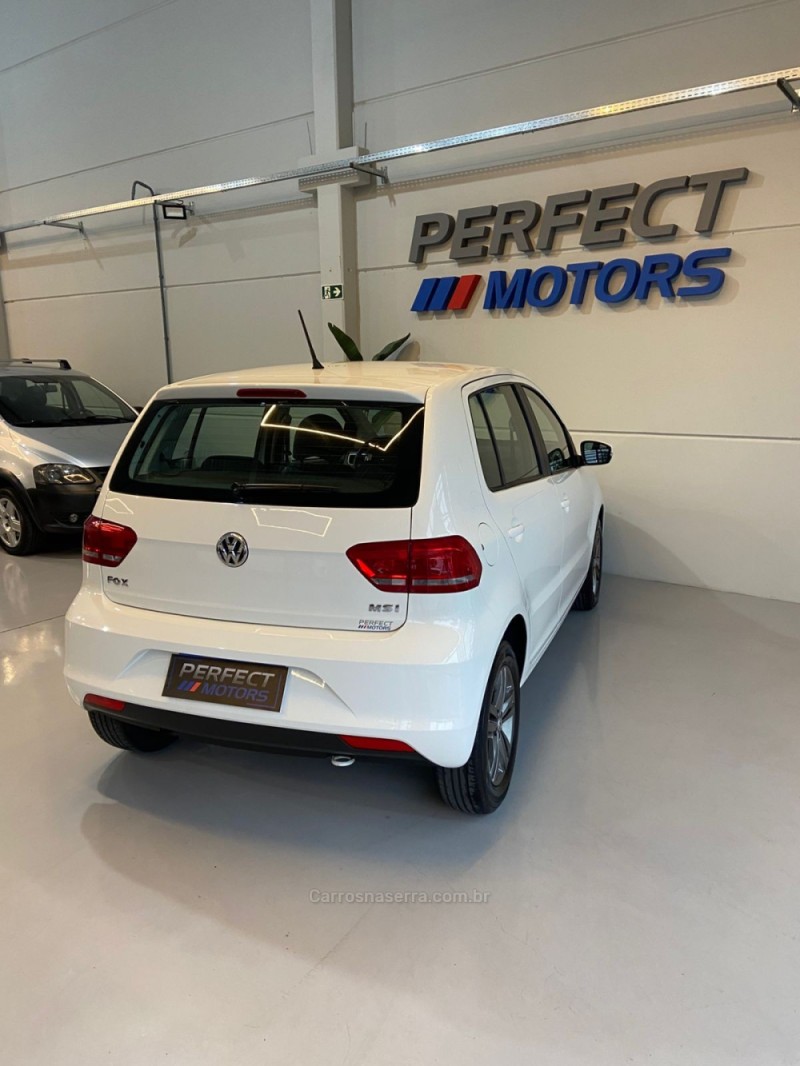 FOX 1.6 MSI TRENDLINE 8V FLEX 4P MANUAL - 2016 - BENTO GONçALVES