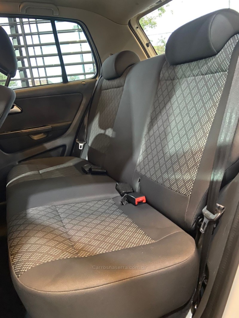 FOX 1.6 MSI TRENDLINE 8V FLEX 4P MANUAL - 2016 - BENTO GONçALVES
