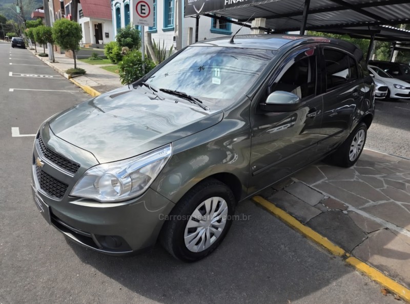 AGILE 1.4 MPFI LT 8V FLEX 4P MANUAL - 2011 - PICADA CAFé