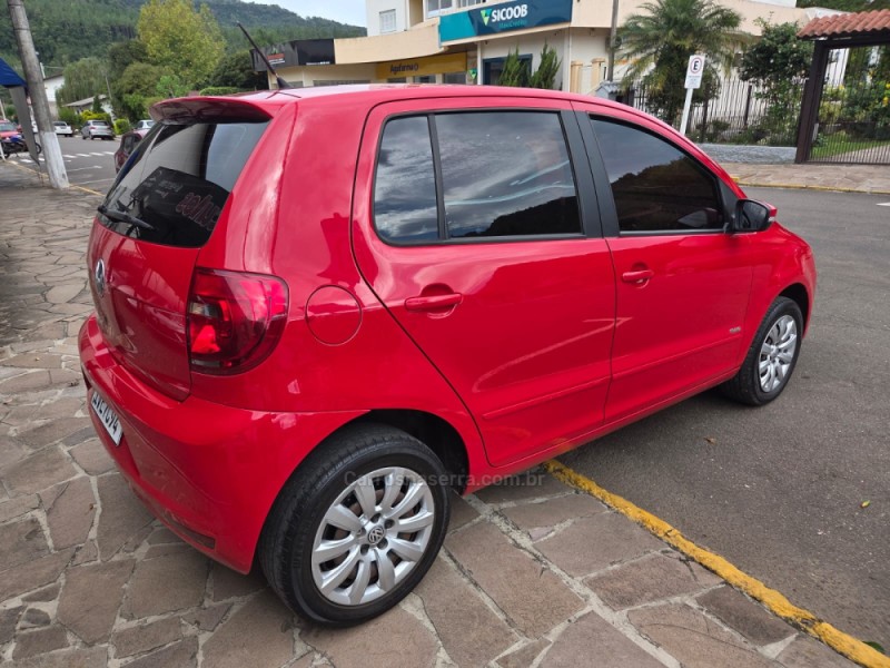 FOX 1.0 MI TREND 8V FLEX 4P MANUAL - 2014 - PICADA CAFé