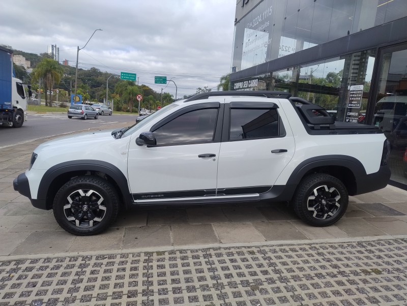 DUSTER OROCH 1.3 TCE OUTSIDER 4P FLEX AUTOMÁTICA - 2023 - CAXIAS DO SUL