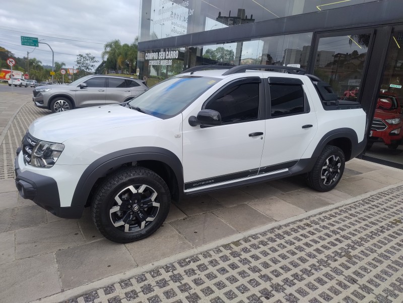 duster oroch 1.3 tce outsider 4p flex automatica 2023 caxias do sul