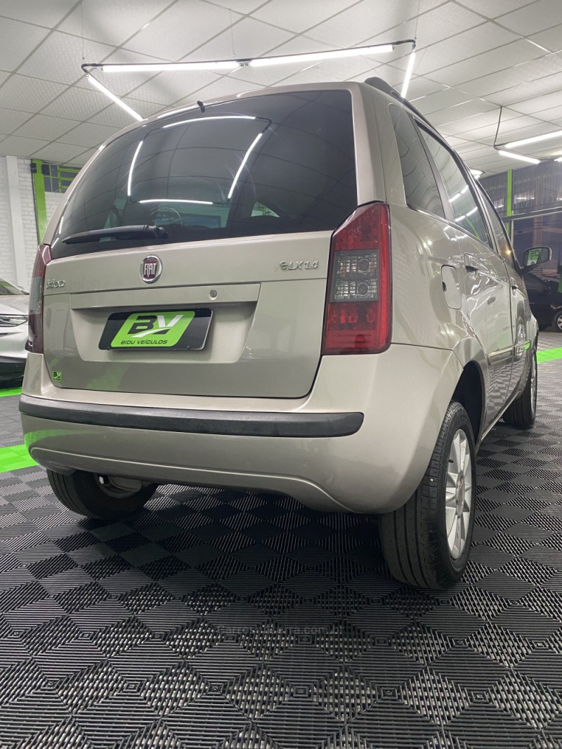 IDEA 1.4 MPI ELX 8V FLEX 4P MANUAL - 2009 - VACARIA