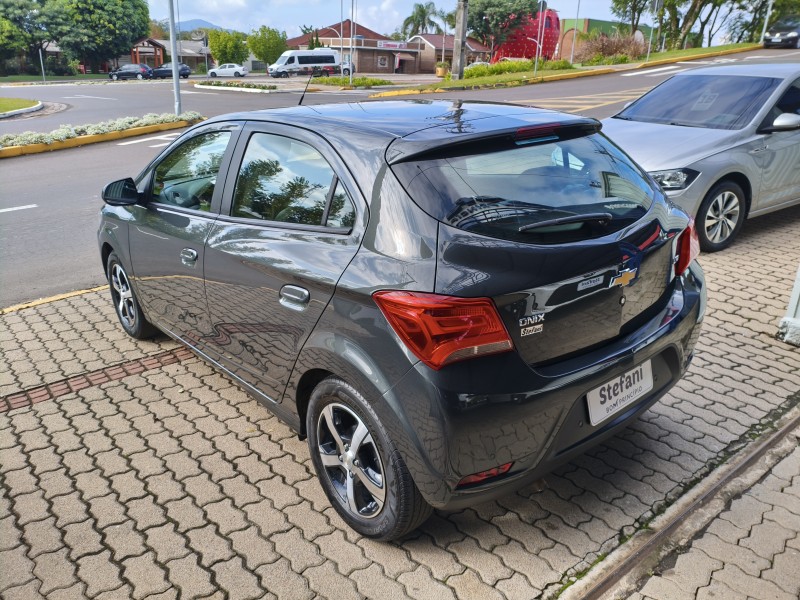 ONIX 1.4 MPFI LTZ 8V FLEX 4P MANUAL - 2018 - BOM PRINCíPIO