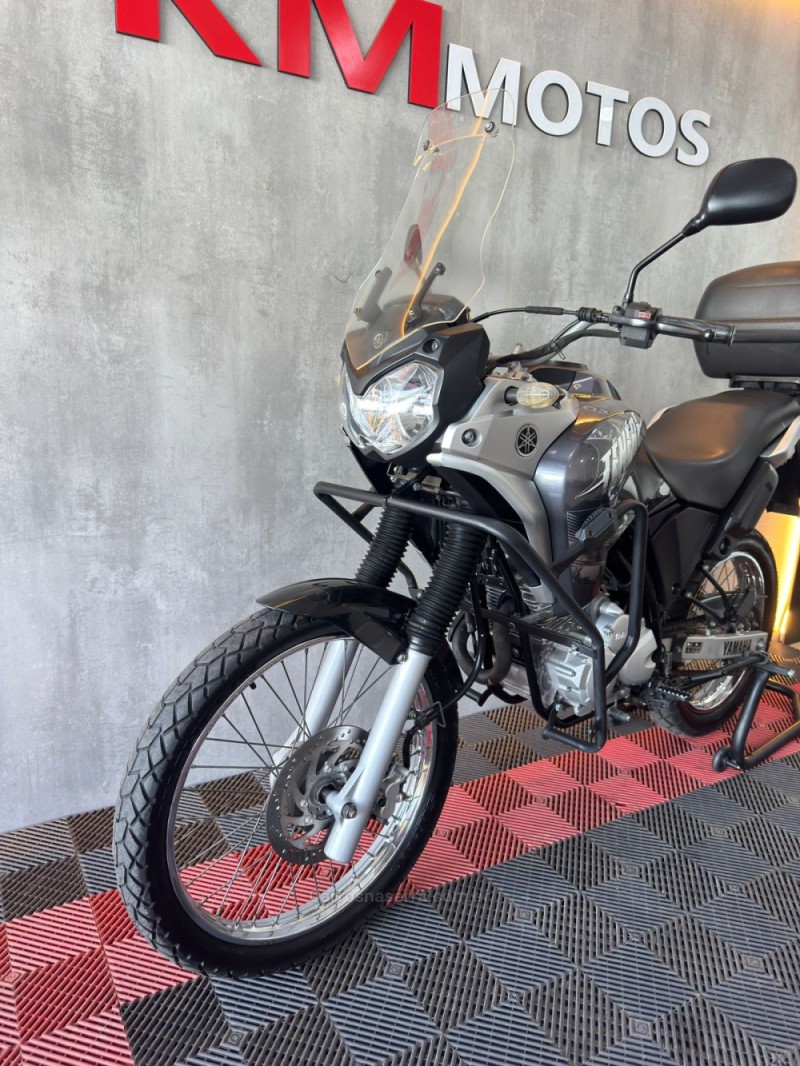 XTZ 250 TÉNÉRÉ - 2017 - PORTãO