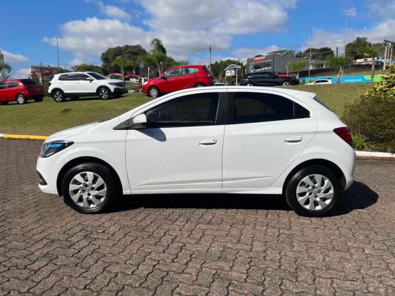 ONIX 1.4 MPFI LT 8V FLEX 4P MANUAL - 2016 - NOVA PETRóPOLIS