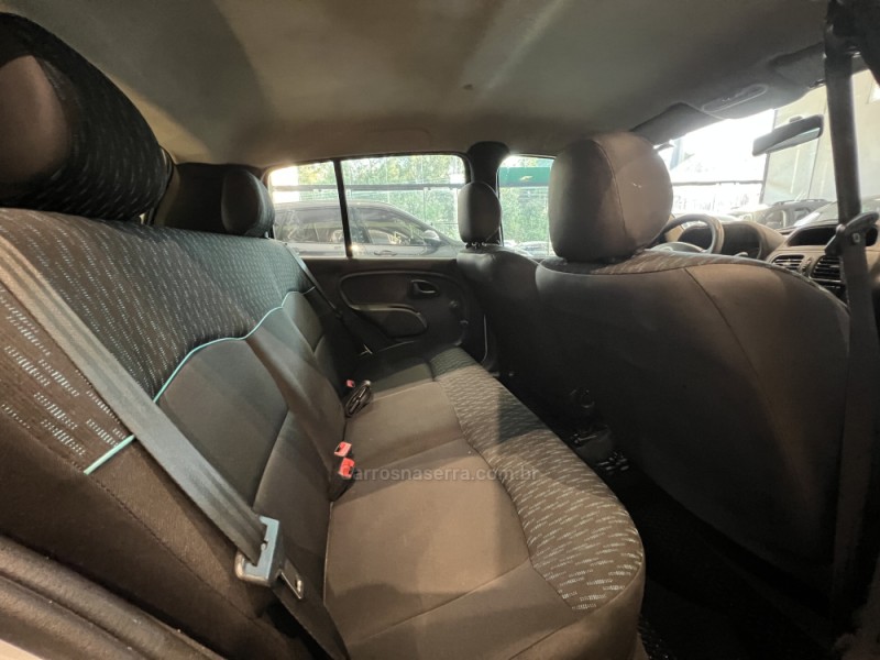 CLIO 1.0 EXPRESSION 16V FLEX 4P MANUAL - 2016 - CAXIAS DO SUL