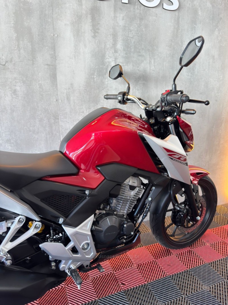 CB 300F TWISTER ABS - 2026 - PORTãO