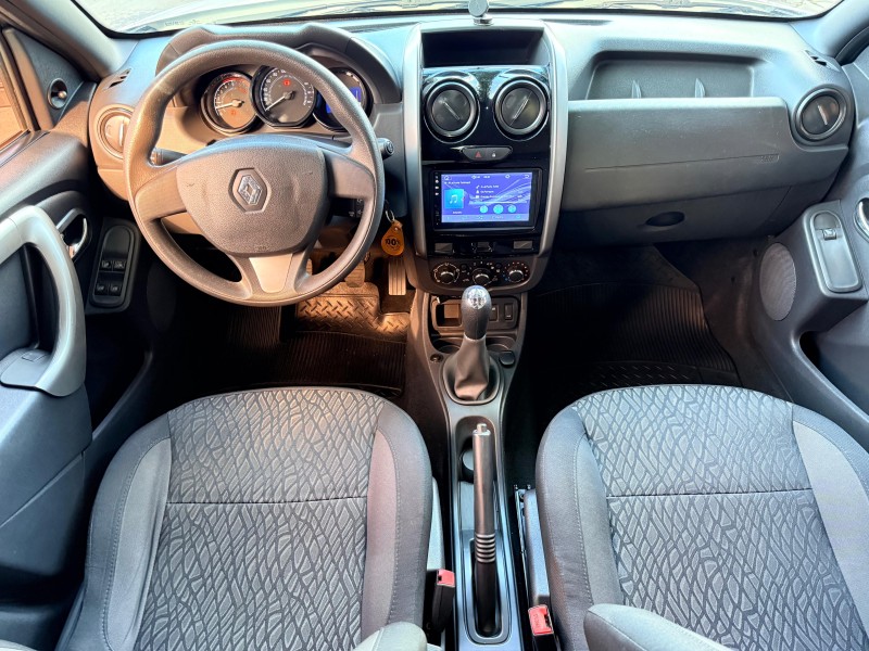 DUSTER 1.6 EXPRESSION 4X2 16V FLEX 4P MANUAL - 2017 - TRêS COROAS