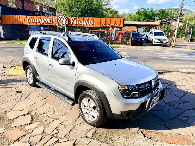 DUSTER 1.6 EXPRESSION 4X2 16V FLEX 4P MANUAL - 2017 - TRêS COROAS