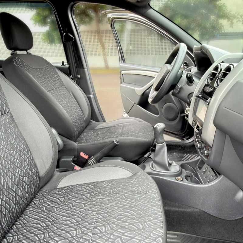 DUSTER 1.6 EXPRESSION 4X2 16V FLEX 4P MANUAL - 2016 - NOVO HAMBURGO