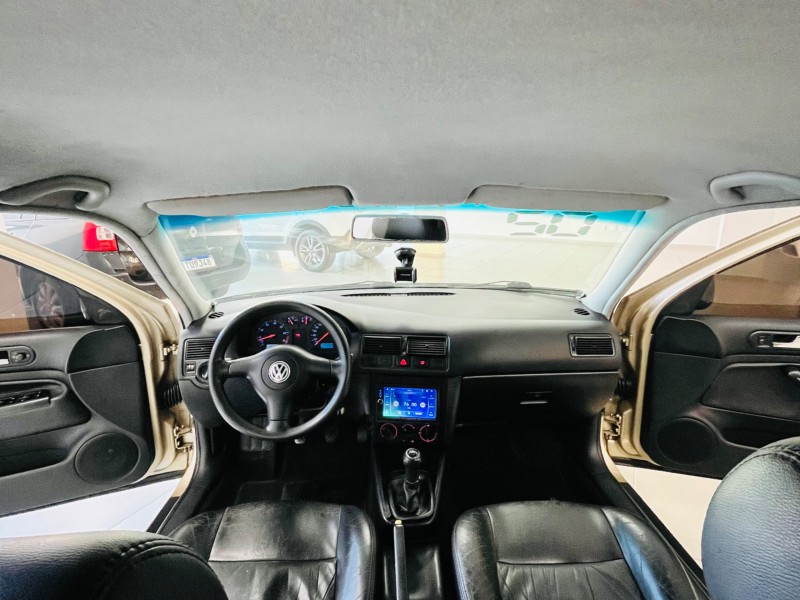 GOLF 1.6 MI 8V FLEX 4P MANUAL - 2002 - FLORES DA CUNHA