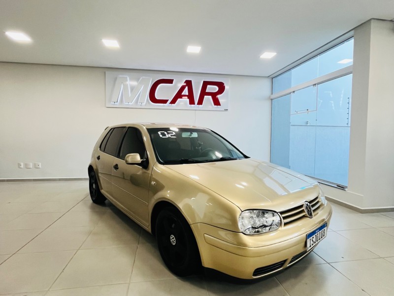 GOLF 1.6 MI 8V FLEX 4P MANUAL