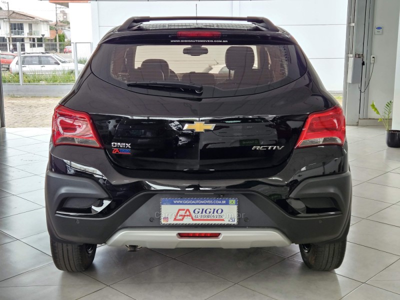 ONIX 1.4 MPFI ACTIV 8V FLEX 4P AUTOMÁTICO - 2019 - TAPEJARA