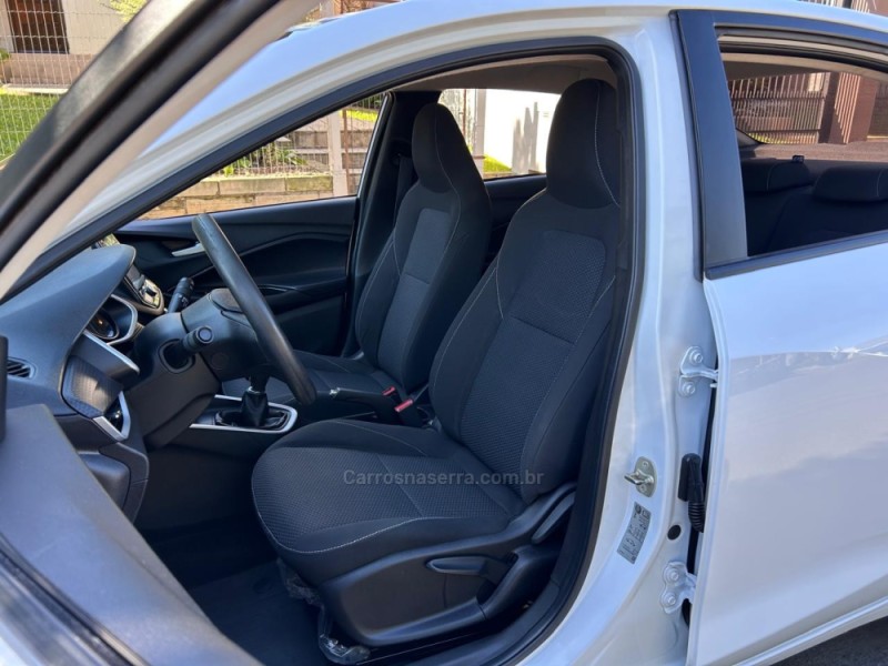 ONIX 1.0 SEDAN PLUS LT 12V FLEX 4P MANUAL - 2022 - VENâNCIO AIRES
