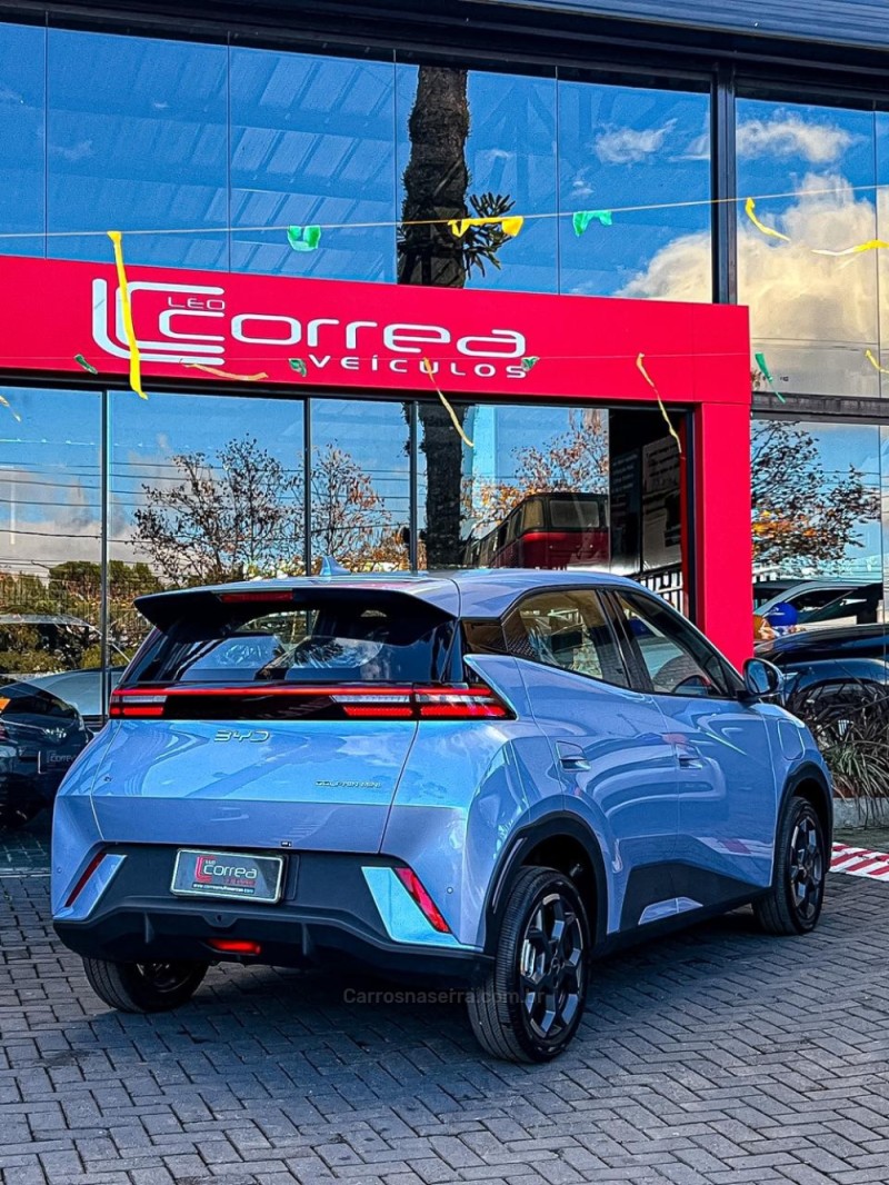 DOLPHIN MINI ELÉTRICO 4P AUTOMÁTICO - 2027 - CANELA