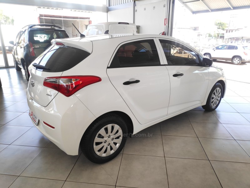 HB20 1.0 COMFORT PLUS 12V FLEX 4P MANUAL - 2014 - TAPEJARA