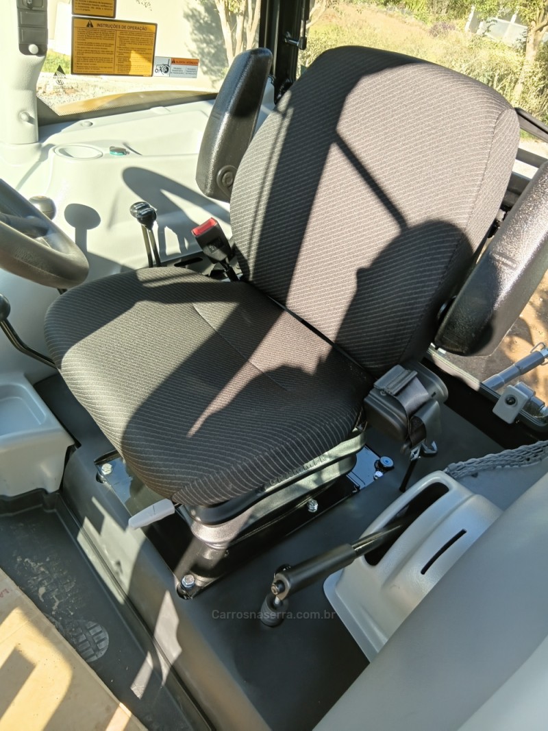 TRATOR A800 4X4 - 2025 - BENTO GONçALVES