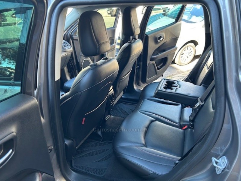 COMPASS 2.0 16V DIESEL TRAILHAWK 4X4 AUTOMÁTICO - 2017 - CAXIAS DO SUL