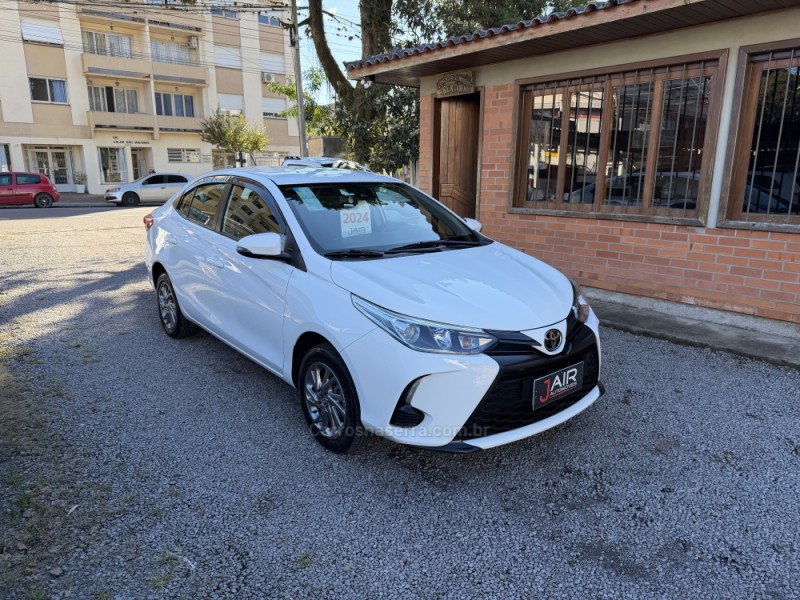 yaris 1.5 xs sedan 16v flex 4p automatico 2024 garibaldi