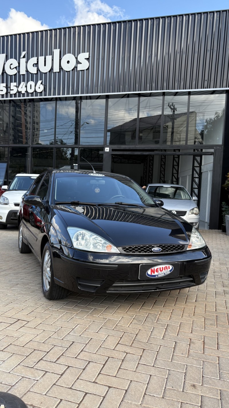focus 2.0 fc 16v gasolina 4p automatico 2004 lajeado