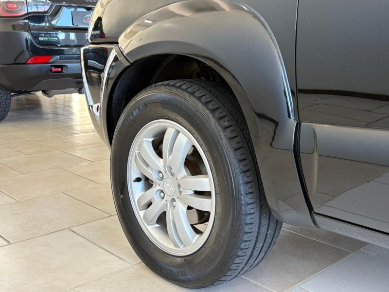 TUCSON 2.0 MPFI GL 16V 142CV 2WD GASOLINA 4P AUTOMÁTICO - 2006 - BENTO GONçALVES