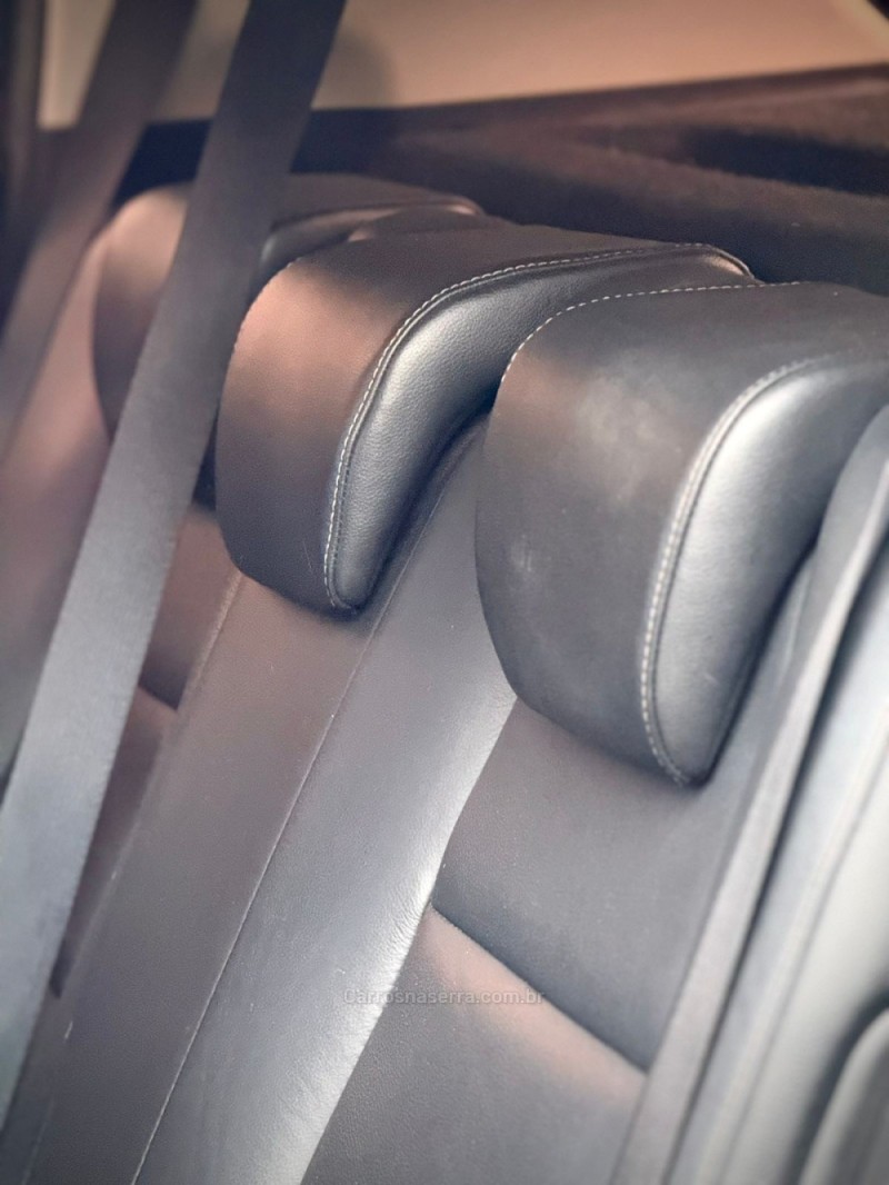 HR-V 1.8 16V FLEX EXL 4P AUTOMÁTICO - 2016 - ENCANTADO