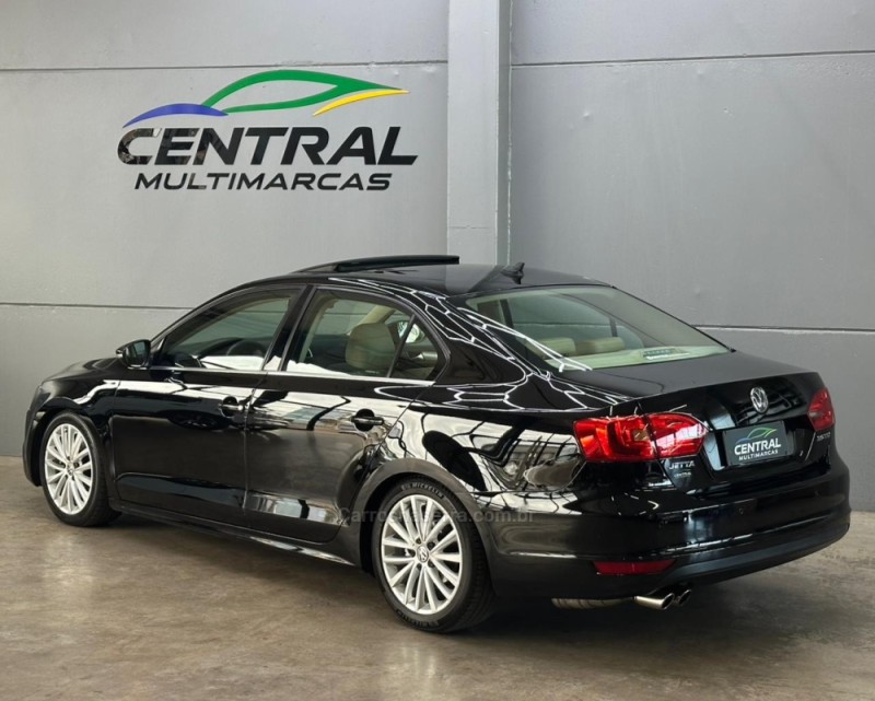 JETTA 2.0 TSI HIGHLINE 211CV GASOLINA 4P DSG - 2013 - VACARIA