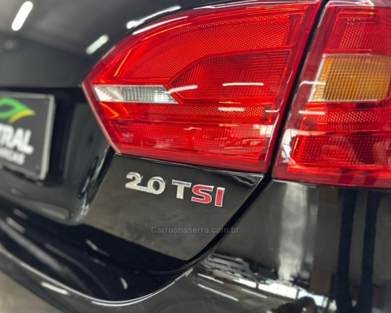 JETTA 2.0 TSI HIGHLINE 211CV GASOLINA 4P DSG - 2013 - VACARIA