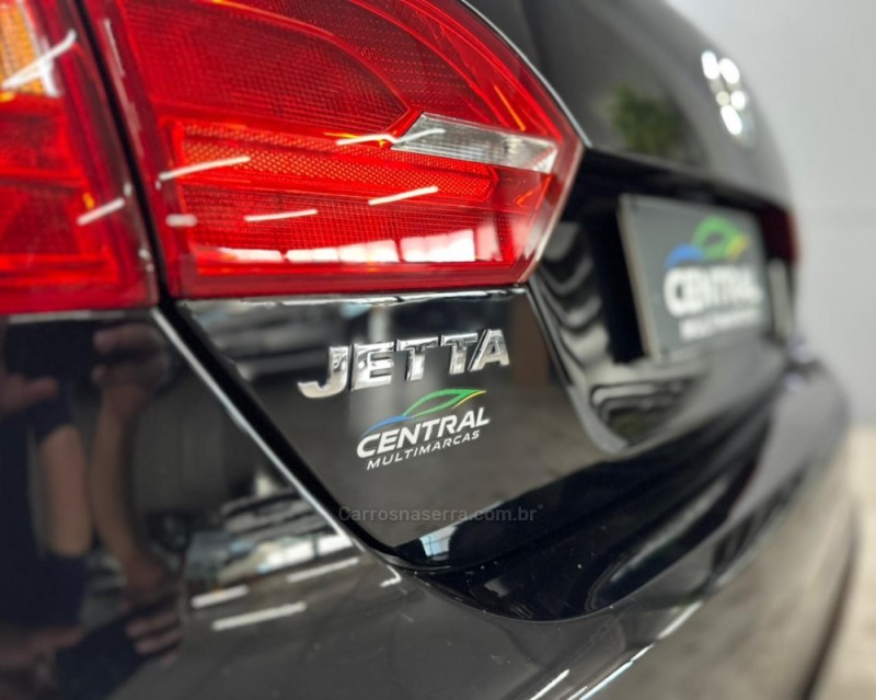 JETTA 2.0 TSI HIGHLINE 211CV GASOLINA 4P DSG - 2013 - VACARIA