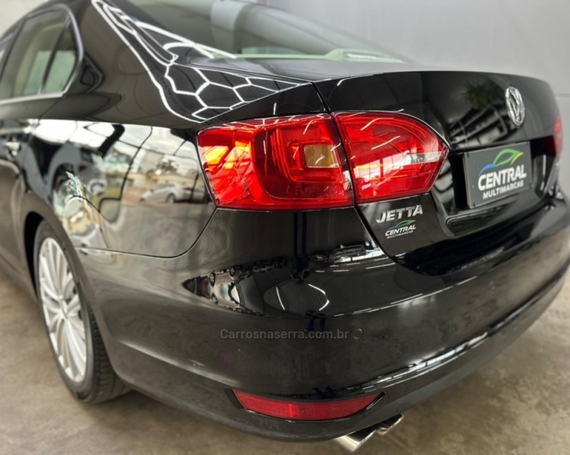 JETTA 2.0 TSI HIGHLINE 211CV GASOLINA 4P DSG - 2013 - VACARIA