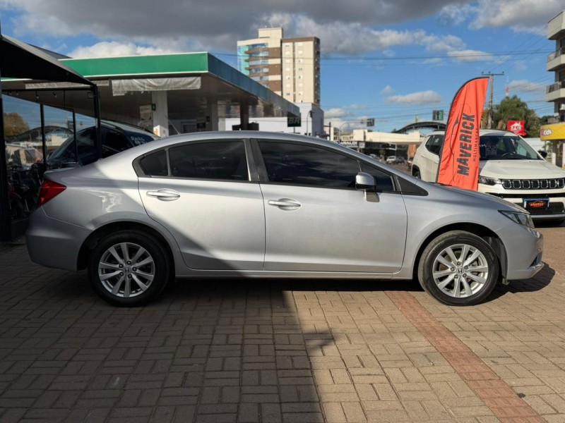 CIVIC 1.8 LXS 16V FLEX 4P MANUAL - 2016 - LAGOA VERMELHA