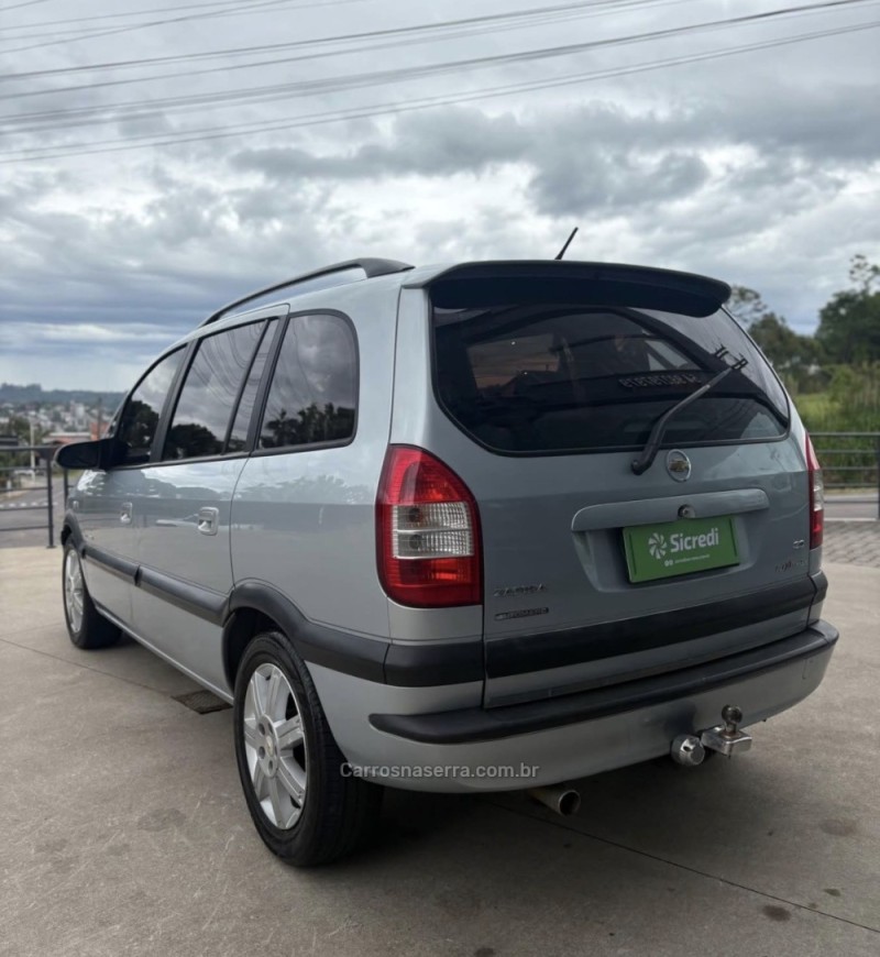 ZAFIRA 2.0 MPFI ELEGANCE 8V FLEX 4P AUTOMÁTICO - 2012 - GARIBALDI