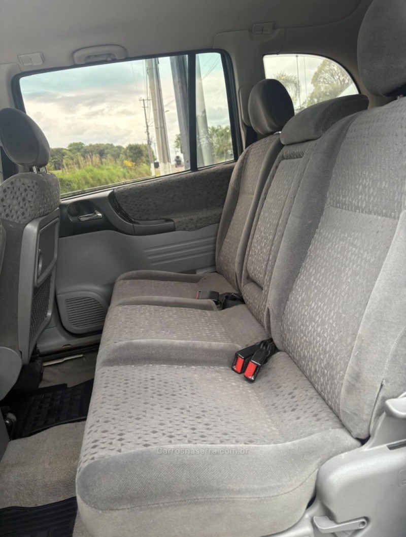 ZAFIRA 2.0 MPFI ELEGANCE 8V FLEX 4P AUTOMÁTICO - 2012 - GARIBALDI