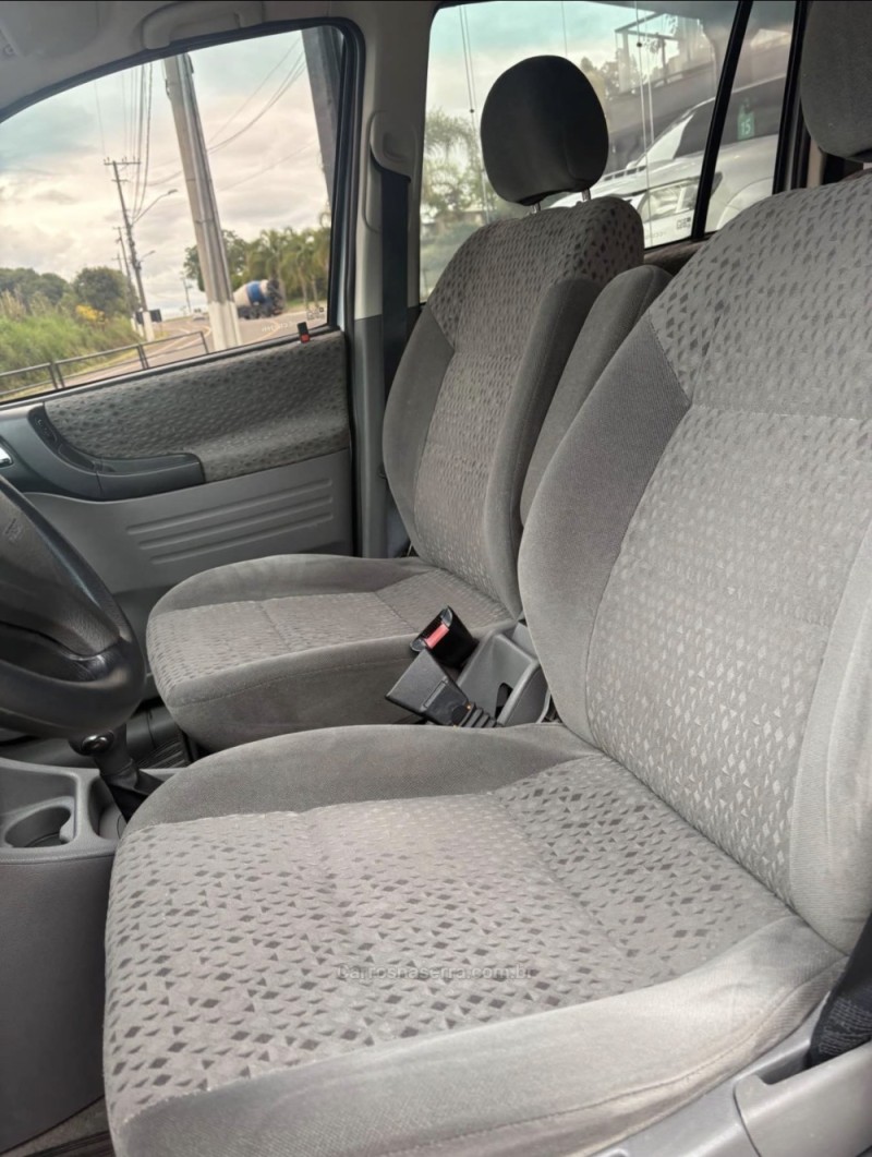 ZAFIRA 2.0 MPFI ELEGANCE 8V FLEX 4P AUTOMÁTICO - 2012 - GARIBALDI