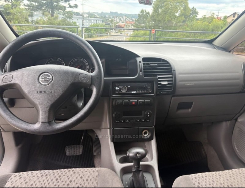 ZAFIRA 2.0 MPFI ELEGANCE 8V FLEX 4P AUTOMÁTICO - 2012 - GARIBALDI