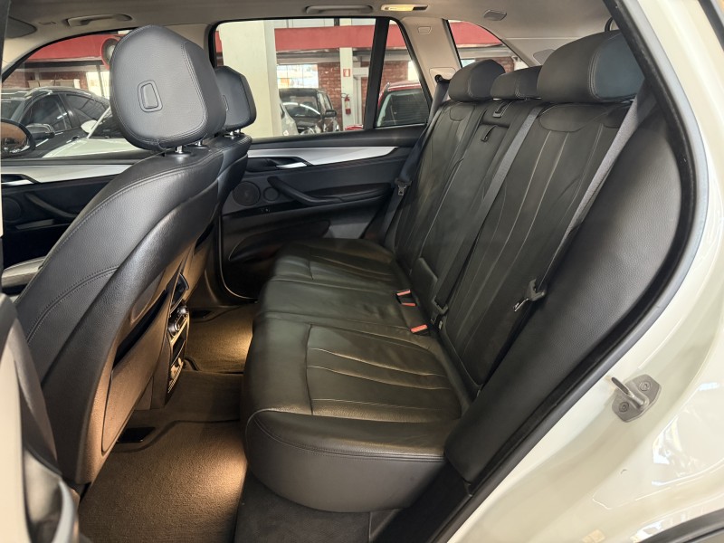 X5 3.0 4X4 30D I6 TURBO DIESEL 4P AUTOMÁTICO - 2015 - FARROUPILHA